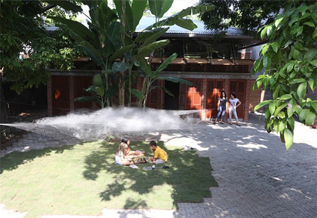 giua trung tam ha noi co ngoi nha tre truyen thong dep the nay sao? hinh anh 15