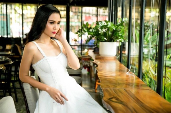 Mâu Thủy, người mẫu Mâu Thủy, Hoa hậu Hoàn vũ