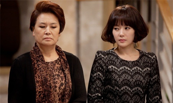 Trước khi mất, chồng luôn miệng căn dặn tôi phải đối xử tốt với con dâu - Ảnh 1.