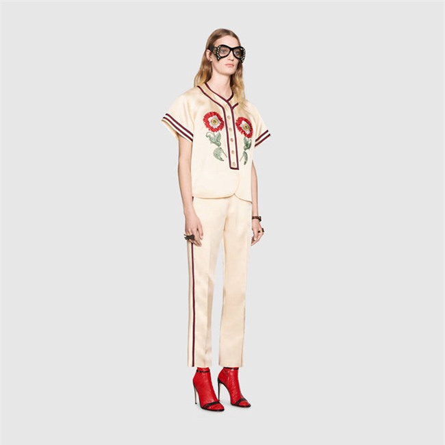 bo do nhu do ngu cua ba ngoai, ha ho mac vao van chat phat ngat - 2