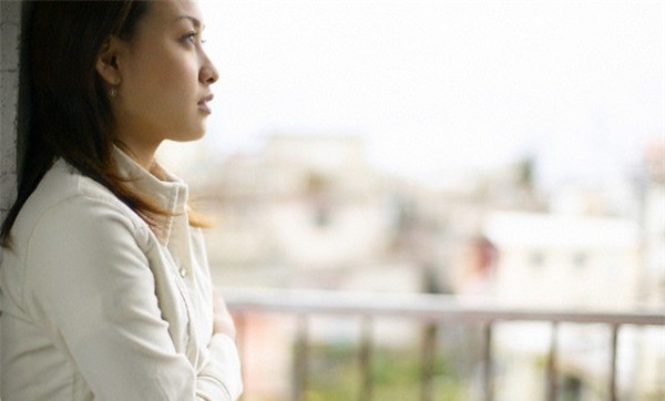 Càng lớn, con gái tôi càng chẳng hề giống vợ chồng tôi - Ảnh 1.