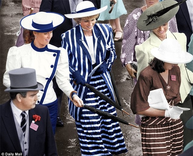 Công nương Diana từng bị chồng chê thẳng thừng, so sánh với em dâu, bị Nữ hoàng coi nàng như mối họa - Ảnh 4.