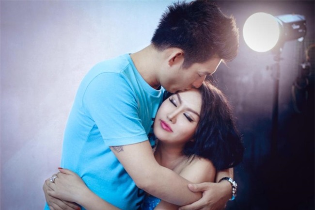 bi chong cu tung tin nhan rieng tu, phi thanh van buc xuc len tieng hinh anh 1