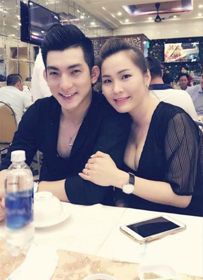 bi chong cu tung tin nhan rieng tu, phi thanh van buc xuc len tieng hinh anh 3