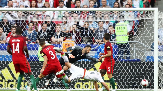 
Mexico gỡ hòa 2-2 ở phút cuối cùng của trận đấu
