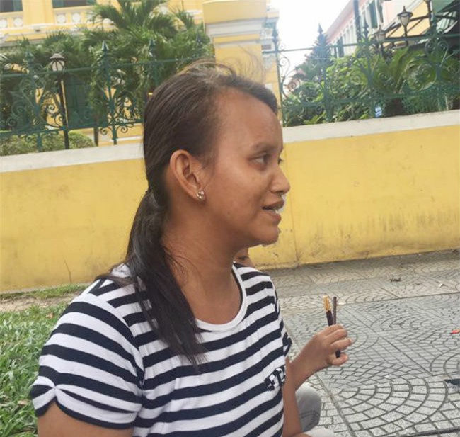 cau be luom ve chai xep dep cho ban tung 'day song' cong dong mang gio ra sao? - 2