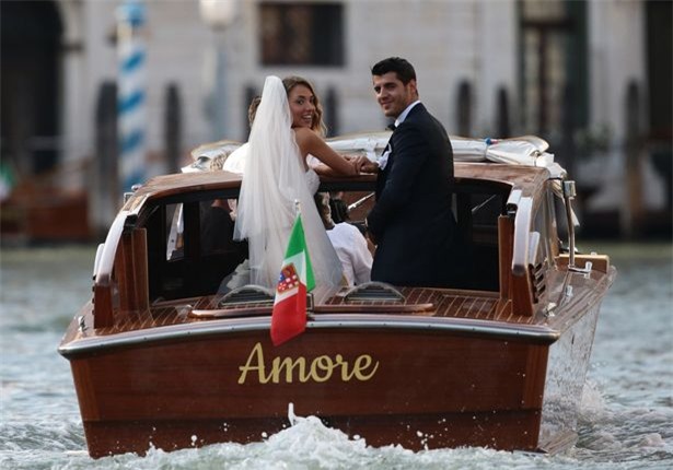 Morata đi thuyền trong lễ cưới đẹp như cổ tích ở Venice - Ảnh 3.