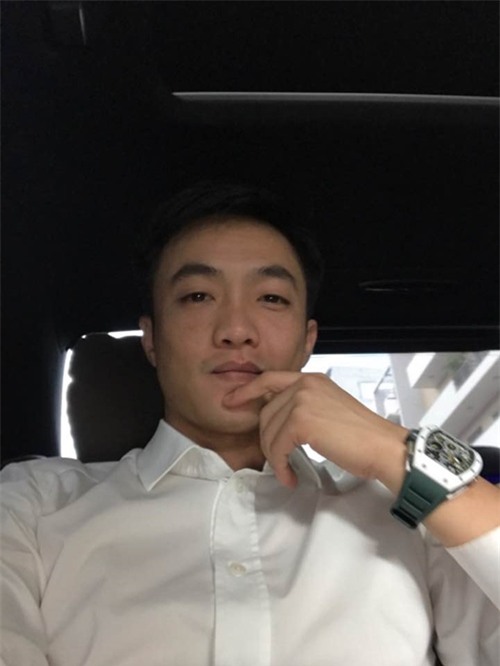 Anh em ghen tị Cường Đôla vì loạt đồng hồ đắt đỏ hơn cả siêu xe - 9