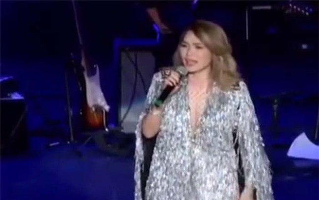 my tam coi ao chieu long khan gia khi song ca 