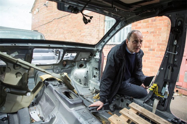 Nghia trang xe sieu sang Rolls-Royce va Bentley lon nhat the gioi hinh anh 12