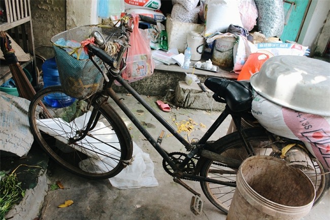 Bi kịch cựu nam sinh Hà Nội có 3 tấm bằng quốc tế vướng vào tội Giết người: Nỗi đau của người mẹ nghèo - Ảnh 9.
