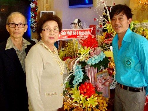 Hoai Linh va nhung nguoi phu nu dac biet trong doi