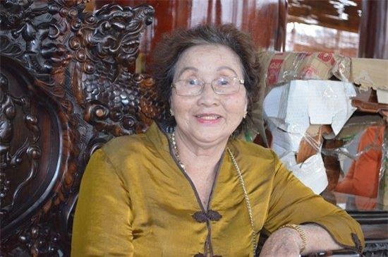 Hoai Linh va nhung nguoi phu nu dac biet trong doi