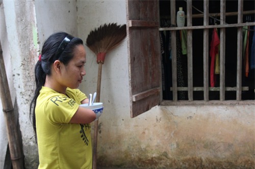 su manh me cua nguoi phu nu cham con bang... chan! - 3