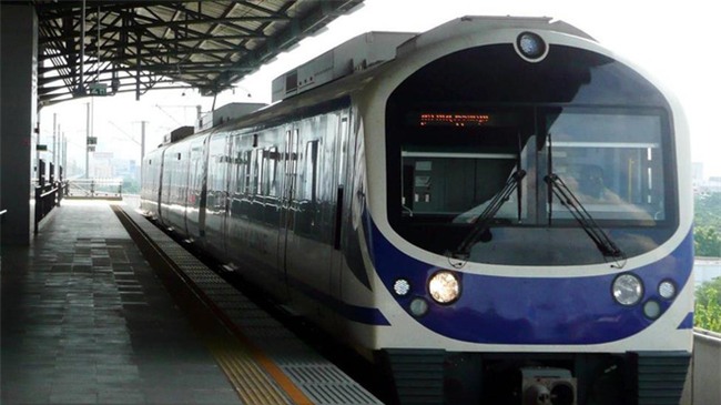 Video cô gái trẻ nhảy xuống đường ray chờ tàu cán qua người khiến dư luận Thái Lan bàng hoàng - Ảnh 3.