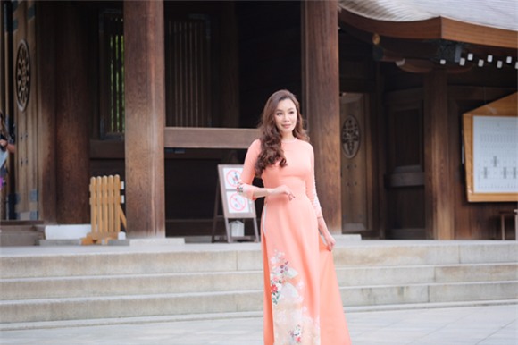 hồ quỳnh hương, ca sĩ hồ quỳnh hương, sao việt