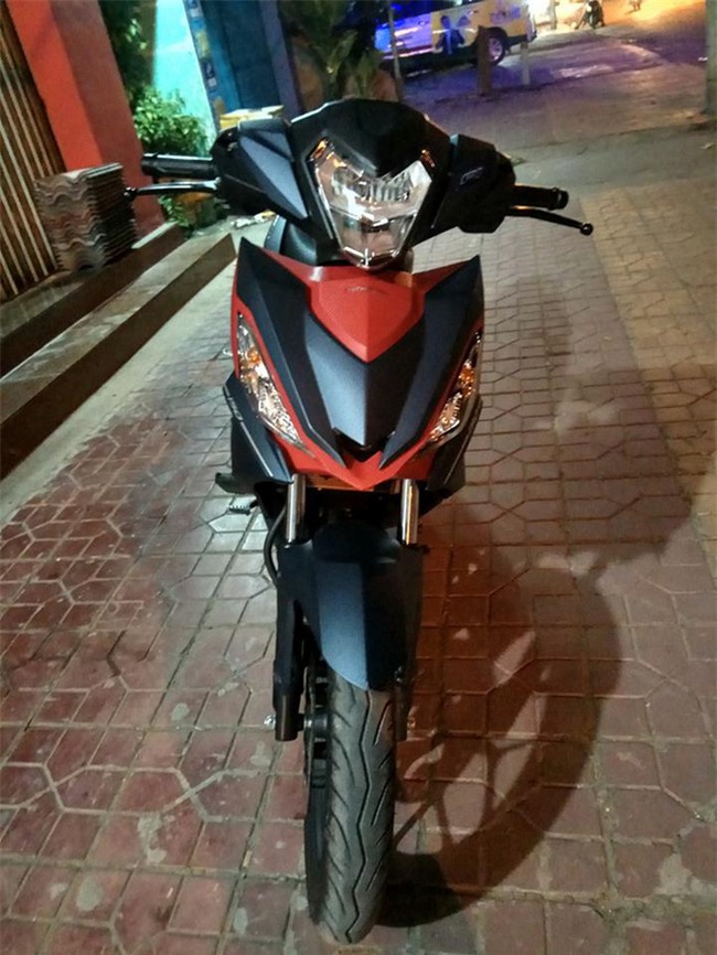 Cô gái bị bỏ rơi tại quán cà phê trong lần đầu hẹn hò, chỉ vì chê con xe số của bạn trai quê mùa - Ảnh 2.