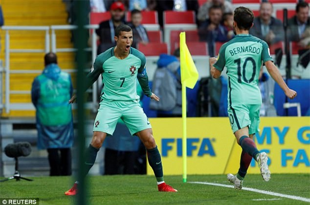Hanh dong dep cua Ronaldo trong tran thang chu nha Nga hinh anh 7