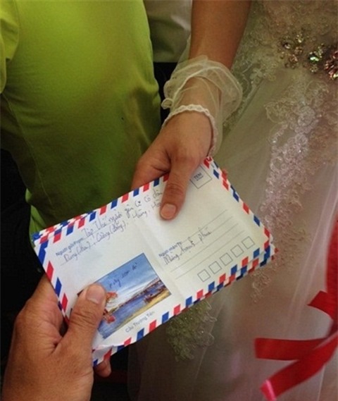 Nhìn những hình ảnh này, chắc không ai dám có ý định mời người yêu cũ đến đám cưới đâu nhỉ? - Ảnh 2.