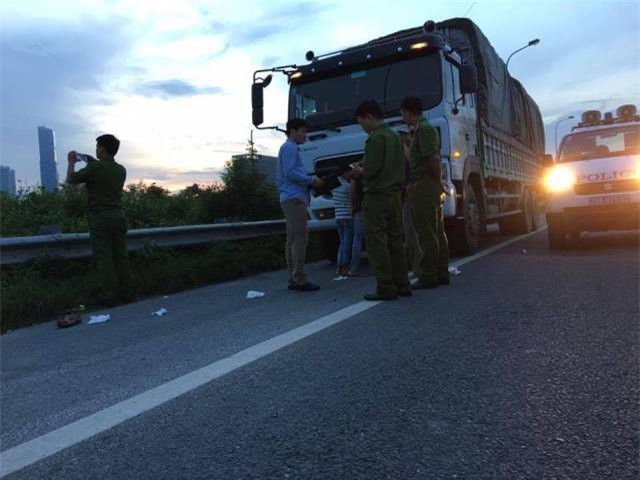 giay phut sinh tu cua vo chong tai xe xe tai bi 2 ke la dung sung cuop 500 trieu - 4