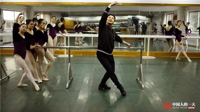 choang ngop voi ngoi truong co nhieu gai xinh nhat trung quoc hinh anh 4