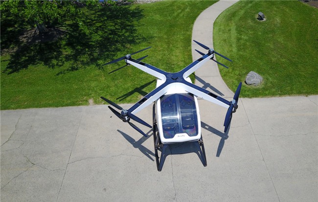 Workhorse SureFly - may bay ca nhan gia ngang sieu xe Audi R8 hinh anh 4