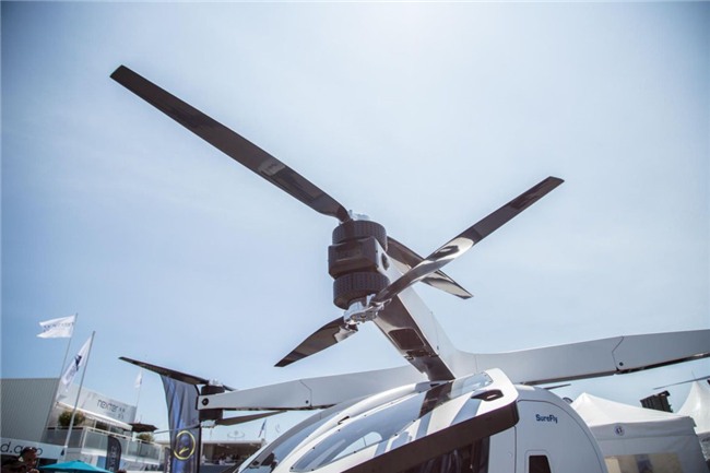 Workhorse SureFly - may bay ca nhan gia ngang sieu xe Audi R8 hinh anh 5