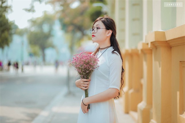 Nữ sinh Hà Nội cõng bạn đi thi, leo 5 tầng lầu: Thấu cảm xảy ra trong từng khoảnh khắc cuộc sống! - Ảnh 5.