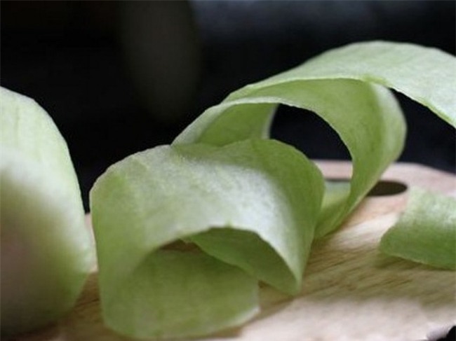 Thời tiết oi bức thế này, hãy làm ngay những món ăn, bài thuốc từ những loại rau củ quả này để giải nhiệt - Ảnh 3.