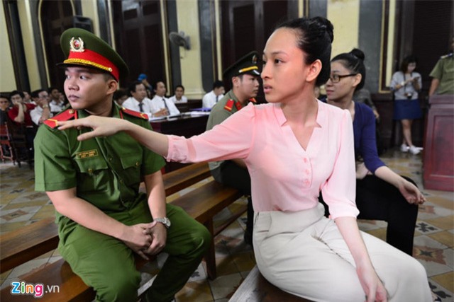 ngay thu 2 xu vu phuong nga - cao toan my: "chung khach san nhung khong cung phong" - 4