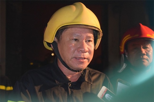 Chữa cháy trong cảng Sài Gòn: “Mai em thi Hóa, Lý” - Ảnh 1.