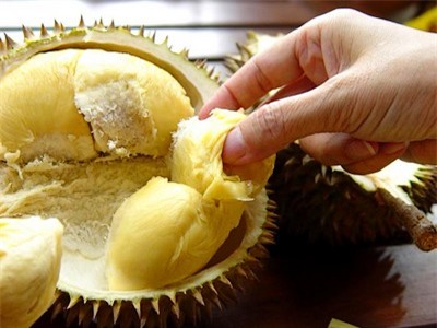 Nếu thích cũng chỉ ăn tối đa 2 múi sầu riêng/ngày. Ảnh minh họa