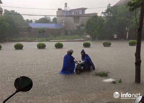 thai nguyen: cong bo tinh trang khan cap, nhieu noi ngap trong bien nuoc - 4