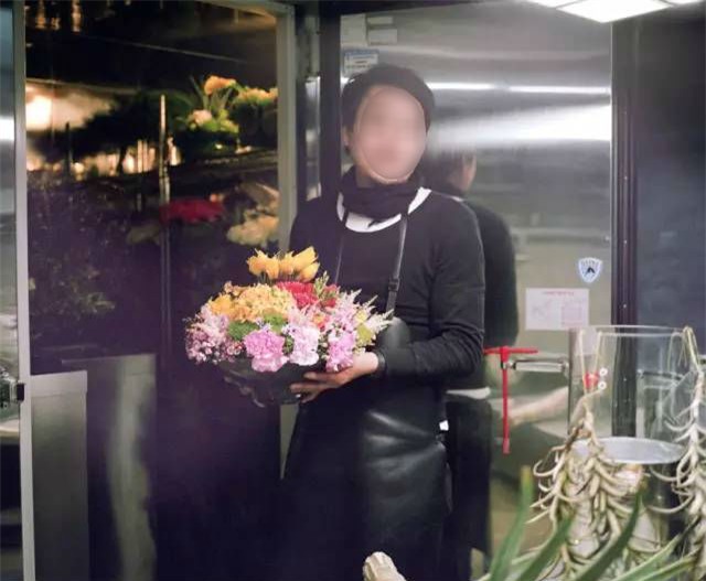 Giận chồng mê hoa hơn vợ, cô gái ghen tức vặt trụi chậu phong lan xinh đẹp của chồng - Ảnh 6.