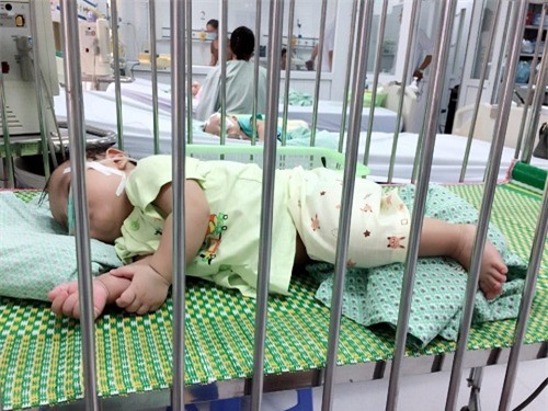 nguoi me tre bi gia dinh chong ruong bo vi khong pha thai doi lam vao canh khon cung - 1