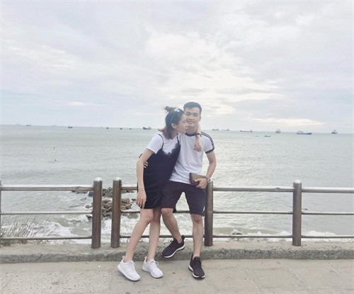 cap doi bi gia dinh cam yeu live stream cau cuu dan mang gio the nao? - 4