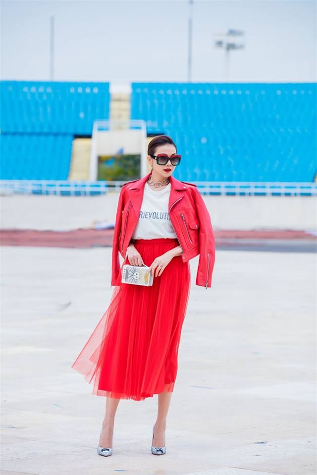 Chỉ là áo phông thôi mà sao Việt cũng chịu chi đến cả chục triệu đồng - Ảnh 23.