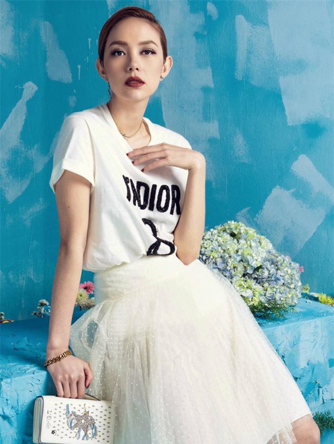 Chỉ là áo phông thôi mà sao Việt cũng chịu chi đến cả chục triệu đồng - Ảnh 26.