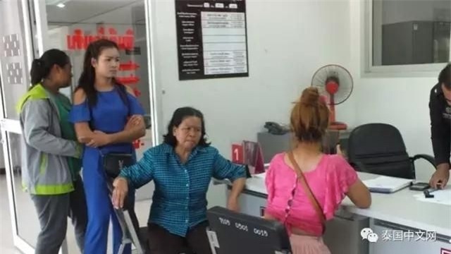 thieu mot nua tien cuoi, bi nha gai doi hoi, nha trai keo nhau ve khien co dau uat qua ngat xiu - 10