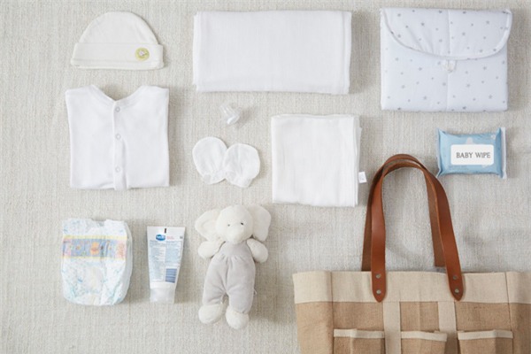 Vì sao các bà mẹ Thái Lan đều chọn khăn đơn sắc cho bé? -2