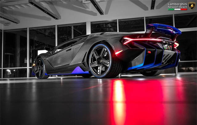12 chiếc siêu xe hàng hiếm Lamborghini Aventador SV đủ màu sắc xuất hiện tại Mỹ - Ảnh 9.