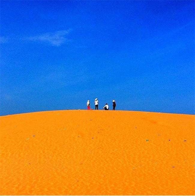 Ngẩn ngơ trước 5 đồi cát đẹp mê hồn ở miền Trung, nhìn thôi đã yêu luôn rồi - Ảnh 2.