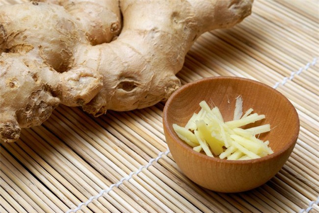 Những bài thuốc quý từ lá ngải cứu bạn nên biết để chữa bệnh mùa hè, phòng bệnh mùa đông - Ảnh 7.