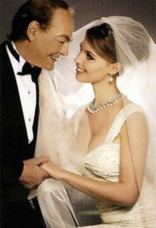 Cô vợ Ukraine đẹp như tiên sa của tỷ phú sòng bài 82 tuổi - Ảnh 4.