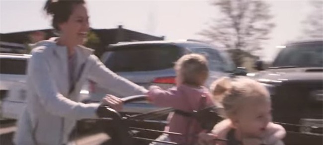 Mẹ phàn nàn vì chăm con mệt mỏi nhưng rồi hối hận sau khi nghe câu nói của con - Ảnh 8.