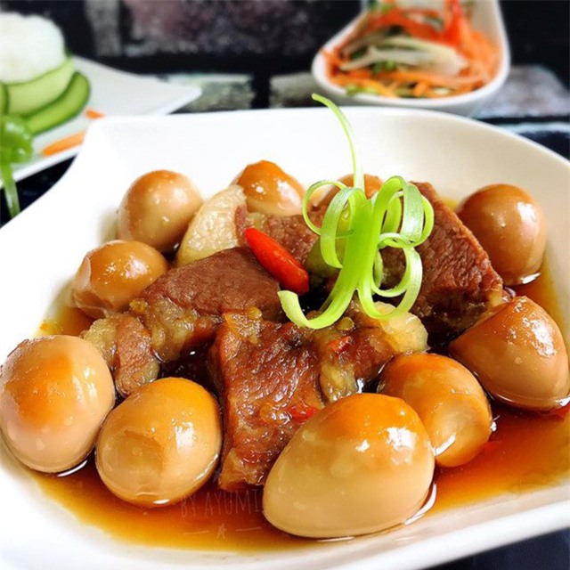 Món thịt kho tàu thơm lừng, đẹp mắt.