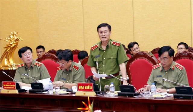 Trung tướng Đỗ Kim Tuyến thông tin tại buổi họp báo Bộ Công an sáng 28/6.