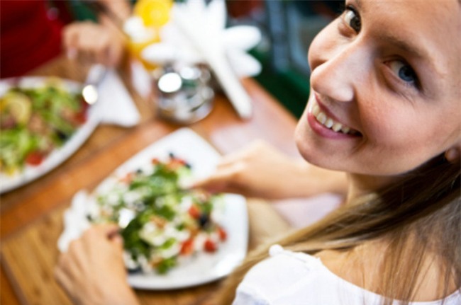 Bác sĩ đúc kết nguyên tắc sống khỏe theo dãy số: Hãy áp dụng để khỏe mạnh suốt đời - Ảnh 4.