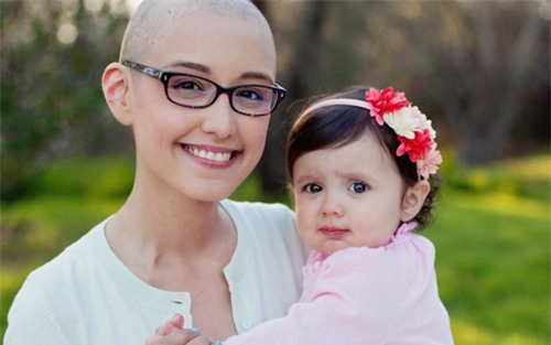 Bác sĩ bệnh viện K: Quan niệm ung thư không thuốc chữa khiến nhiều bệnh nhân khổ sở chịu đau đớn - Ảnh 1.