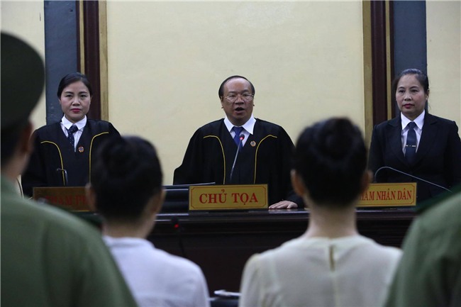 Trương Hồ Phương Nga, Hồ Phương Nga, Cao Toàn Mỹ, hợp đồng tình ái